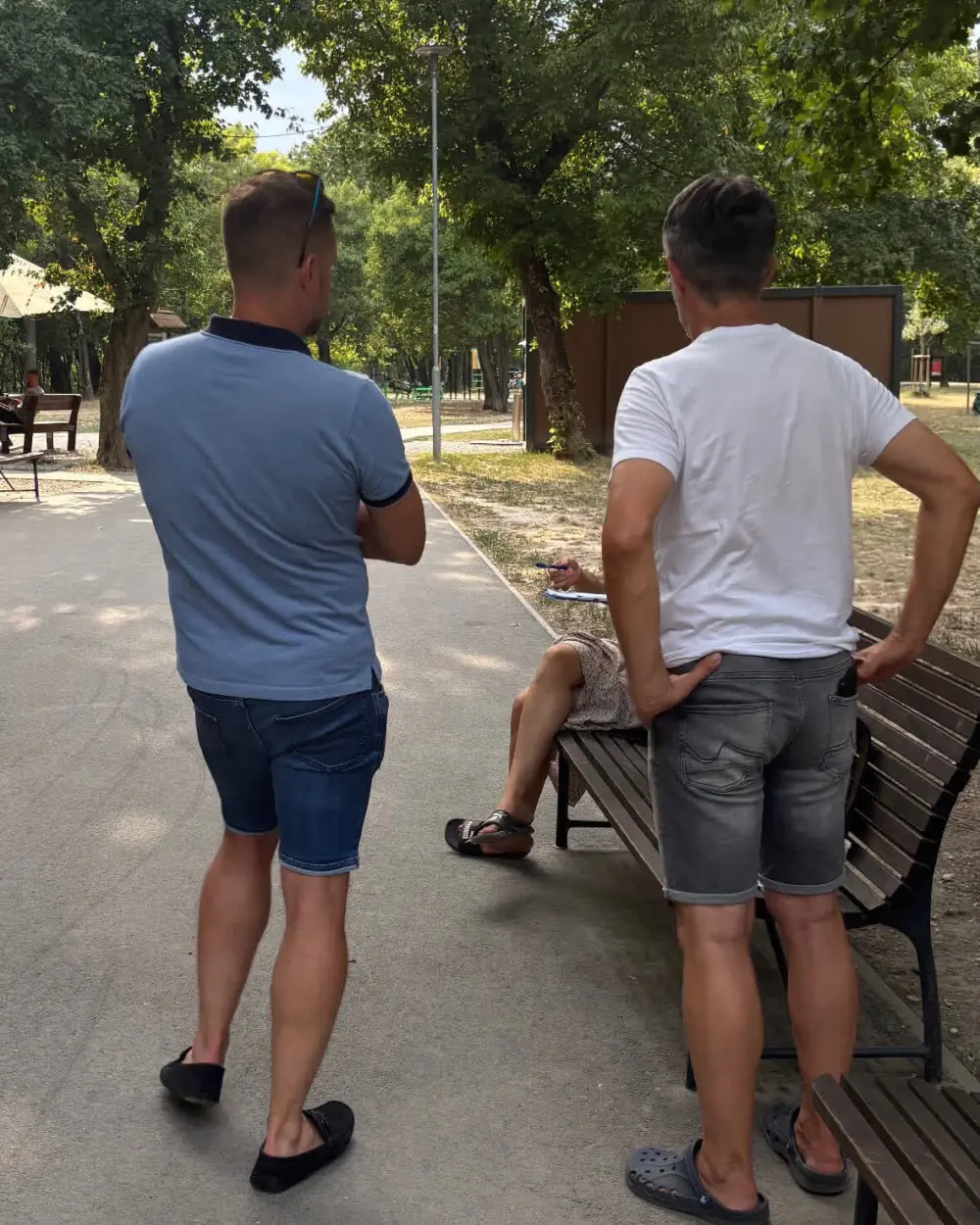 Rozhovor s obyvateľmi Vrakune na prechádzke v lesoparku